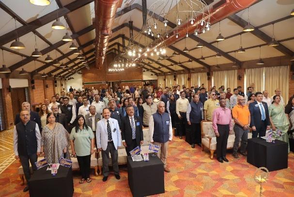Cluster 2 Summit lighting of the lamp with dignitaries