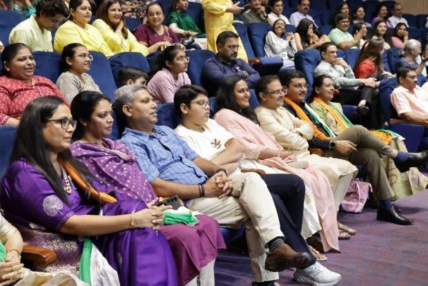 Enthusiastic audience and corporate singers at Zaverchand Meghani Auditorium