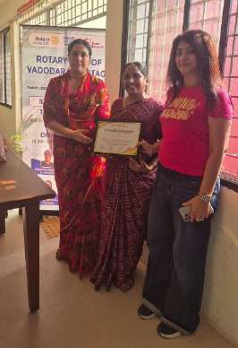 Felicitation of Dipikaben Parmar