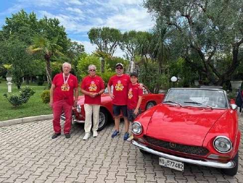 40 vintage sports cars tour across Italy for Polio